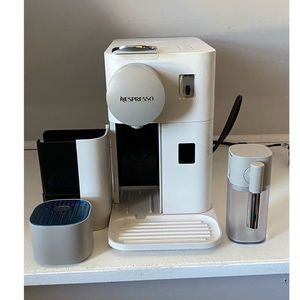 DéLonghi Nespresso machine